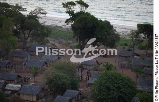 Marovasabe - © Philip Plisson / Plisson La Trinité / AA34887 - Nos reportages photos - Village
