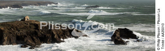 La côte sauvage de Quiberon - © Philip Plisson / Plisson La Trinité / AA35010 - Photo Galleries - Storm at sea