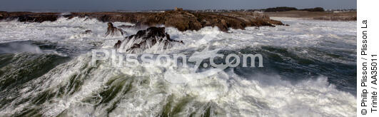 La côte sauvage de Quiberon - © Philip Plisson / Plisson La Trinité / AA35011 - Photo Galleries - Storm at sea