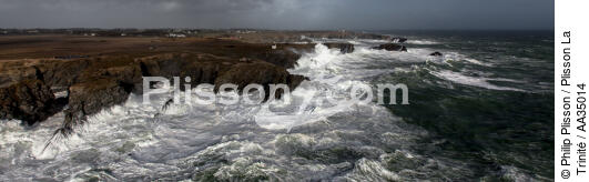 Port Coton,Belle-île - © Philip Plisson / Plisson La Trinité / AA35014 - Photo Galleries - Storm at sea