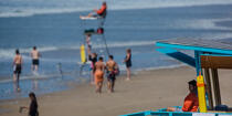 The lifeguards on the beach in Gironde © Philip Plisson / Plisson La Trinité / AA35070 - Photo Galleries - People