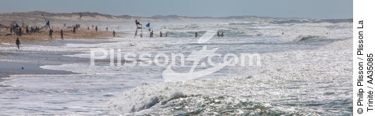 Les nageurs-sauveteurs sur une plage en Gironde - © Philip Plisson / Plisson La Trinité / AA35085 - Nos reportages photos - Personnage