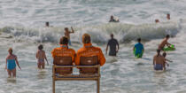 The lifeguards on the beach in Gironde © Philip Plisson / Pêcheur d’Images / AA35091 - Photo Galleries - Les nageurs-sauveteurs des côtes françaises