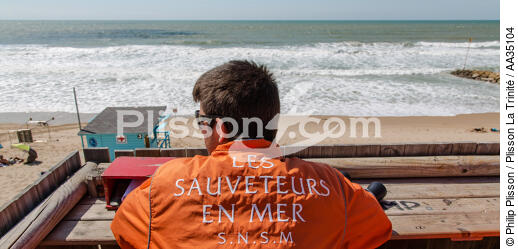 Les nageurs-sauveteurs sur une plage en Gironde - © Philip Plisson / Plisson La Trinité / AA35104 - Nos reportages photos - Sauvetage en mer