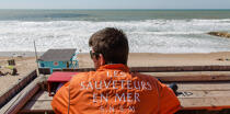 Les nageurs-sauveteurs sur une plage en Gironde © Philip Plisson / Plisson La Trinité / AA35104 - Nos reportages photos - Personnage