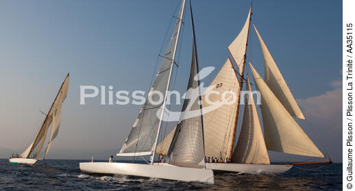 Ciao Gianni bord à bord avec Tuiga - © Guillaume Plisson / Plisson La Trinité / AA35115 - Nos reportages photos - Ciao Gianni