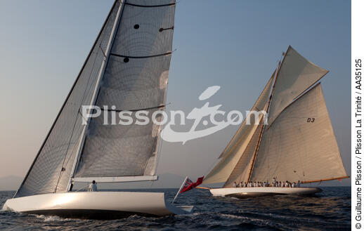 Ciao Gianni bord à bord avec Tuiga - © Guillaume Plisson / Plisson La Trinité / AA35125 - Nos reportages photos - Jauge internationale