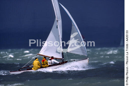 Coup de vent sur les régates de Cowes Week - © Philip Plisson / Plisson La Trinité / AA35133 - Nos reportages photos - Mer agitée