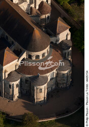 Le Loiret vue du ciel - © Philip Plisson / Plisson La Trinité / AA35154 - Nos reportages photos - Monument religieux