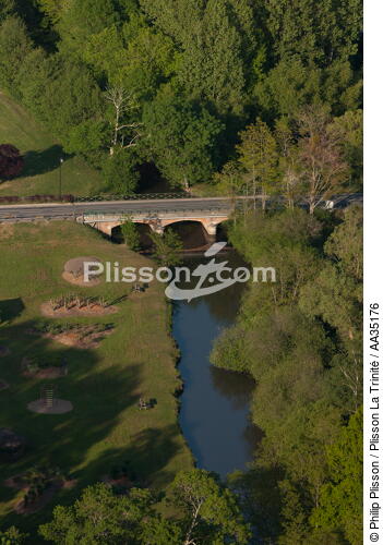 Le Loiret vue du ciel - © Philip Plisson / Plisson La Trinité / AA35176 - Nos reportages photos - Loiret