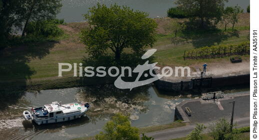 Le Loiret vue du ciel - © Philip Plisson / Plisson La Trinité / AA35191 - Nos reportages photos - Le Loiret vue du ciel