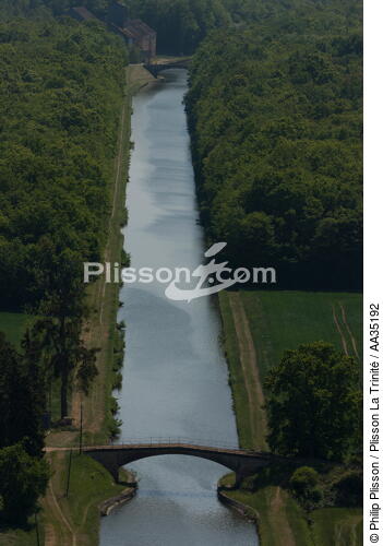 Loiret view of the sky - © Philip Plisson / Plisson La Trinité / AA35192 - Photo Galleries - Bridge