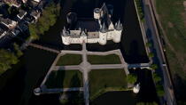 Le château de Sully-sur-Loire © Philip Plisson / Pêcheur d’Images / AA35210 - Nos reportages photos - Le Loiret vue du ciel