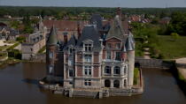 La Bussière castle © Philip Plisson / Pêcheur d’Images / AA35233 - Photo Galleries - Le Loiret vue du ciel