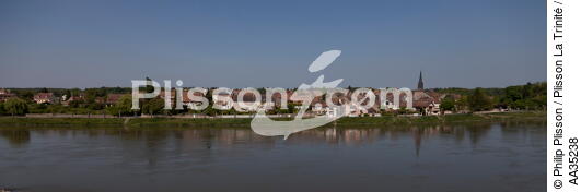 Loiret view of the sky - © Philip Plisson / Plisson La Trinité / AA35238 - Photo Galleries - River [large]