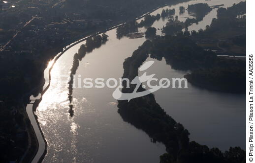 Loiret view of the sky - © Philip Plisson / Plisson La Trinité / AA35256 - Photo Galleries - Loire [The]