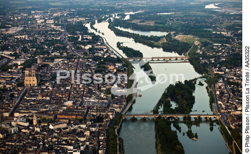 Orléans vue du ciel - © Philip Plisson / Plisson La Trinité / AA35322 - Nos reportages photos - Loiret