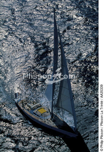 Whither le long des côtes corses - © Philip Plisson / Plisson La Trinité / AA35339 - Nos reportages photos - Monocoque de plaisance/croisière