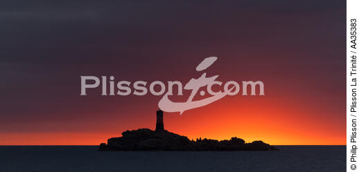 la Sardaigne vue de la mer - © Philip Plisson / Plisson La Trinité / AA35383 - Nos reportages photos - Soleil