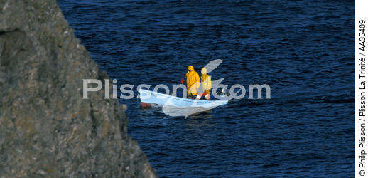 Petite pêche à Belle-Ile - © Philip Plisson / Plisson La Trinité / AA35409 - Nos reportages photos - Barque