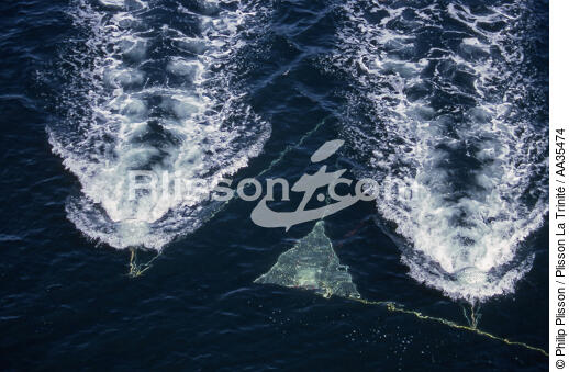 Pêche en boeuf - © Philip Plisson / Plisson La Trinité / AA35474 - Nos reportages photos - Type de pêche
