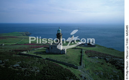 The lighthouse of the Calf of Man, Isle of Man, Scotland - © Philip Plisson / Plisson La Trinité / AA35485 - Photo Galleries - Maritime Signals