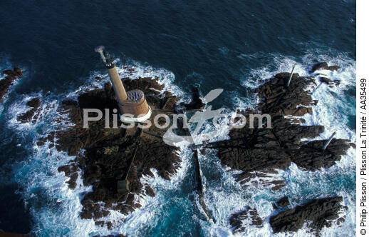Roches Douvres lighthouse - © Philip Plisson / Plisson La Trinité / AA35499 - Photo Galleries - French Lighthouses