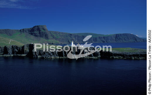 Le phare de Neist Point sur l'île de Skye en Ecosse - © Philip Plisson / Plisson La Trinité / AA35502 - Nos reportages photos - Resultat Recherche