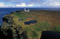 Le phare de l'île de Pentland Skerries en Ecosse © Philip Plisson / Plisson La Trinité / AA35504 - Nos reportages photos - Resultat Recherche