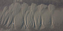 Dessins sur le sable © Philip Plisson / Plisson La Trinité / AA35515 - Nos reportages photos - Paysage littoral