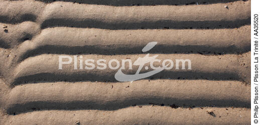 Dessins sur le sable - © Philip Plisson / Plisson La Trinité / AA35520 - Nos reportages photos - Sable