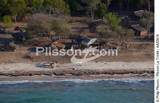 Madagarscar côte Nord Ouest - © Philip Plisson / Plisson La Trinité / AA35619 - Nos reportages photos - Maison