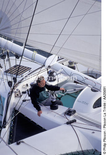 Claude Develay sur Nootka - © Philip Plisson / Plisson La Trinité / AA35691 - Nos reportages photos - Terme marin