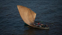 Majunga, North West coast of Madagascar. © Philip Plisson / Pêcheur d’Images / AA35815 - Photo Galleries - Rowing boat
