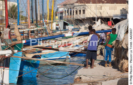 Majunga port, North West coast of Madagascar. - © Philip Plisson / Plisson La Trinité / AA35837 - Photo Galleries - Monohull