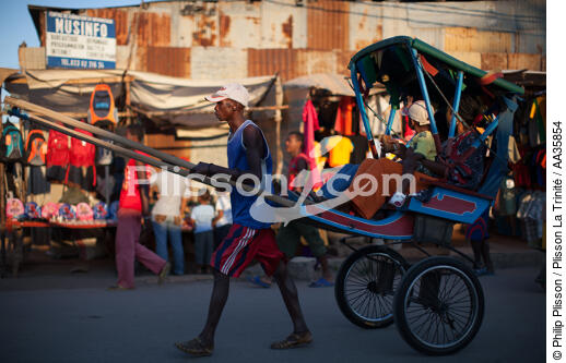 Majunga, côtes Nord Ouest de Madagascar. - © Philip Plisson / Plisson La Trinité / AA35854 - Nos reportages photos - Ville