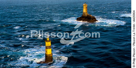 La Plate and la Vieille lighthouse - © Philip Plisson / Plisson La Trinité / AA35904 - Photo Galleries - Finistère