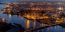Le port de Lorient de nuit © Philip Plisson / Plisson La Trinité / AA35916 - Nos reportages photos - Lorient