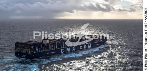 Le porte conteneur Marco Polo - © Philip Plisson / Plisson La Trinité / AA35924 - Nos reportages photos - Site [29]