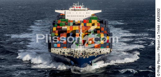 The container ship Marco Polo - © Philip Plisson / Plisson La Trinité / AA35932 - Photo Galleries - Finistère