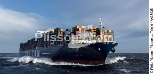 The container ship Marco Polo - © Philip Plisson / Plisson La Trinité / AA35935 - Photo Galleries - Containership