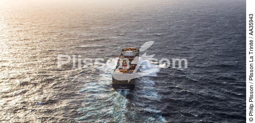 Le porte conteneur Marco Polo - © Philip Plisson / Plisson La Trinité / AA35943 - Nos reportages photos - Site [29]