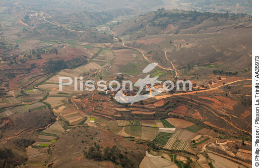Madagascar - © Philip Plisson / Plisson La Trinité / AA35973 - Nos reportages photos - Construction