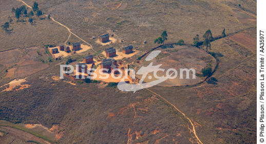 Madagascar - © Philip Plisson / Plisson La Trinité / AA35977 - Nos reportages photos - Construction