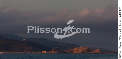 Ile Rousse, Corsica - © Philip Plisson / Plisson La Trinité / AA36025 - Photo Galleries - Lighthouse