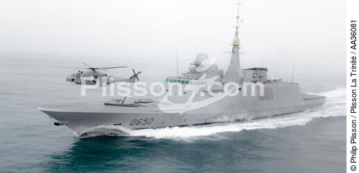 The frigate Aquitaine, type FREMM new generation and NH90 Caiman - © Philip Plisson / Plisson La Trinité / AA36081 - Photo Galleries - The Navy