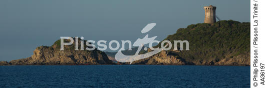 Corsica South East - © Philip Plisson / Plisson La Trinité / AA36197 - Photo Galleries - Construction/Building
