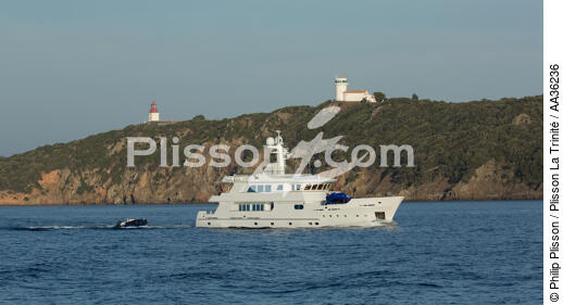 Golfe de Porto-Vecchio - © Philip Plisson / Plisson La Trinité / AA36236 - Nos reportages photos - Motor-yacht