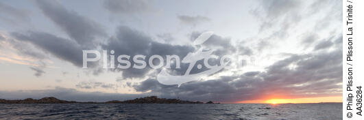 Ile Lavezzi, Corse - © Philip Plisson / Plisson La Trinité / AA36284 - Nos reportages photos - Astre