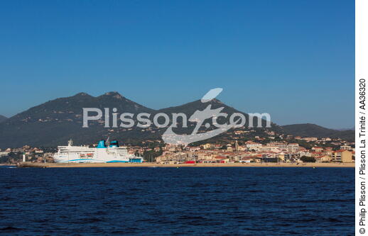 Corse, Propriano - © Philip Plisson / Plisson La Trinité / AA36320 - Nos reportages photos - Collection Créative
